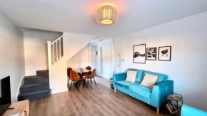 Quay House by Switchback Stays with free parking